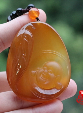冰彩蜜糖色玉髓精雕心中有佛吊坠