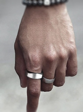 钛钢欧美刻字方形戒指立体高级感