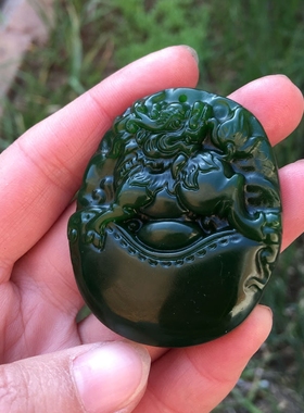 碧玉元宝菠菜绿麒麟证书吊坠