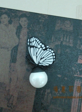 蝴蝶黑白明星同款衬衣珍珠胸针