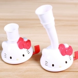 Японское разгибание к смесительству установлено в водопроводном водопроводе.