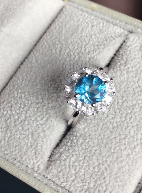 女冰蓝色花朵造型心形托帕石戒指