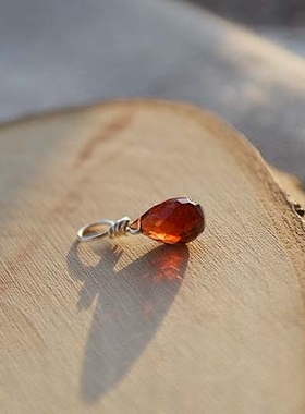 手工水滴形石榴石女款朱砂痣坠子