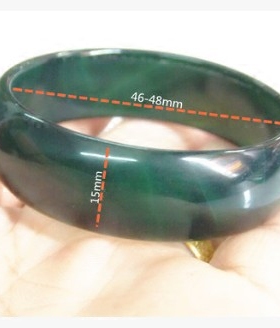 祖母绿玉髓加宽衬肤色玛瑙手镯