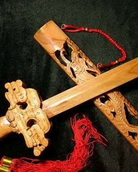 镇宅客厅中式办公室门厅木剑