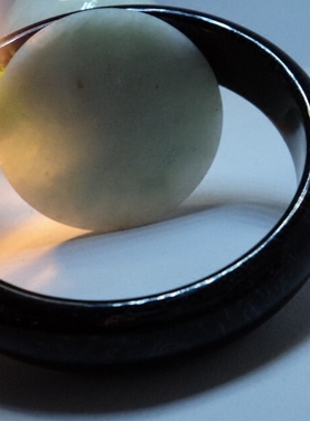 生日礼物玉手镯送女朋友