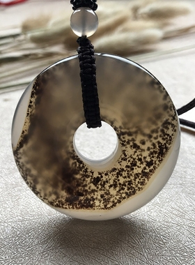 原色无烧玉髓朱砂玛瑙平安扣吊坠