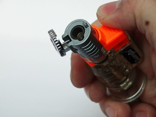 Творческий ветрозащитный более легкий личный надувный фейгарный брызговик с брызги с брызги с помощью высокотемпературного сварного газа Электронный зажигалка