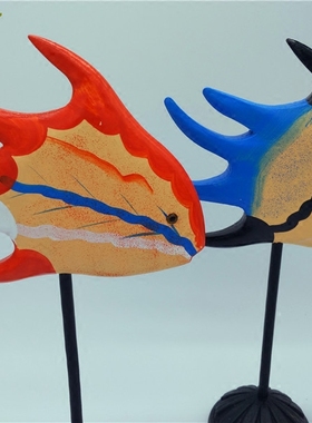 海洋风格木质彩绘亲嘴鱼装饰品