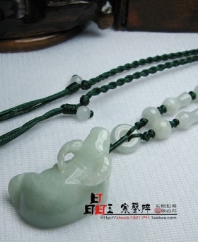十二生肖天然翡翠属鼠吊坠