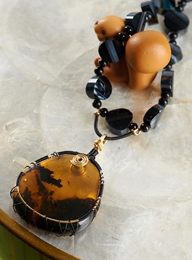 内项轻藏品《小鳄作伴矿石项链