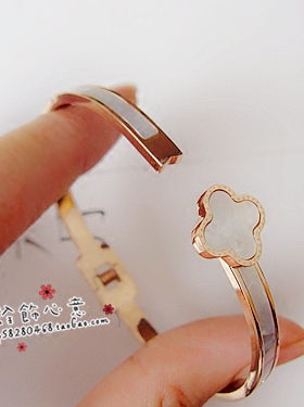 幸运草钛钢饰品手环