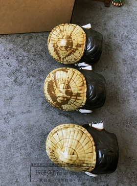 日D开运八相缘起  类招财猫礼物 合掌站立款日D (无木箱）