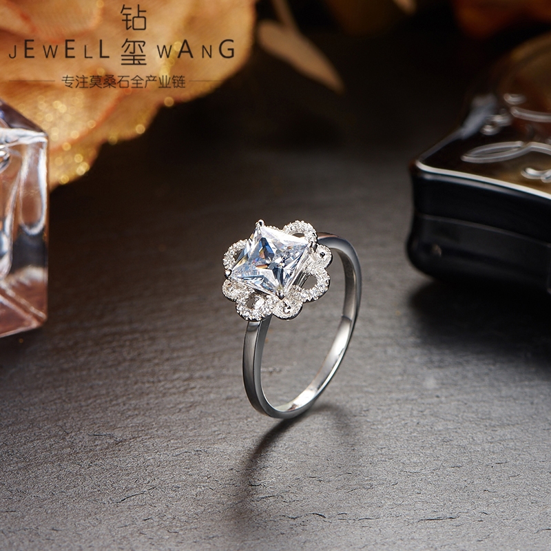 钻玺1克拉莫桑石公主方形结婚戒指 jewellwang珠宝戒指/指环