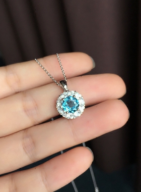 纯银冰蓝色花朵造型托帕石吊坠