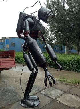 迎宾人物机器人铁工业风创意摆件