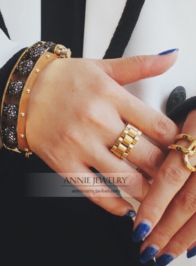 设计师重工质感椭圆形满钻手镯