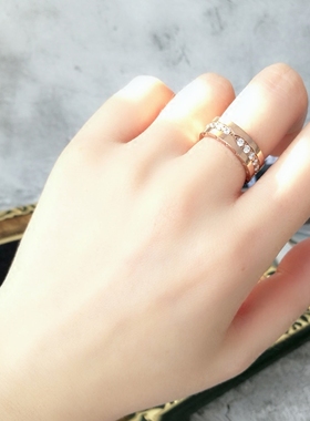 日韩钛钢玫瑰金戒指微镶锆石刻字