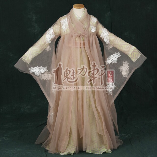 Apricot fairy date performance Hanfu white light same style
