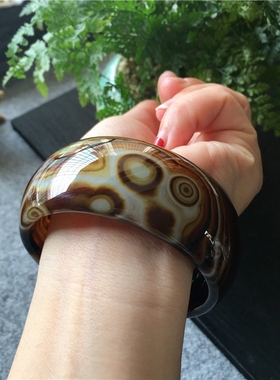 巴西缠丝天眼玛瑙加厚玉髓手镯