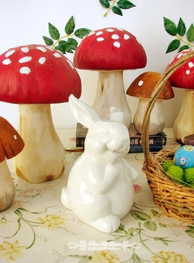 林间地中海风浮雕白瓷兔子摆件