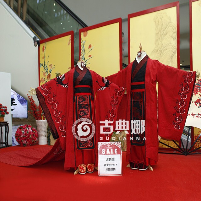 Couple and Bride Chinese Style Festive Han Dynasty Wedding Clothes