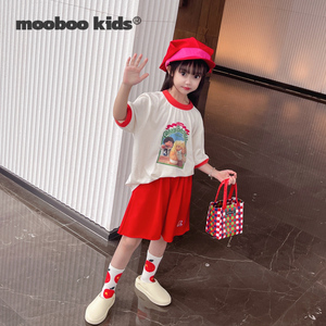 墨宝童装 MoobooKids_美式复古印花撞红边短袖T恤+运动风徽章中裤