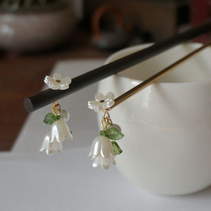C02百搭森系复古法式铃兰植物白色原创设计可爱盘发簪子头饰一字