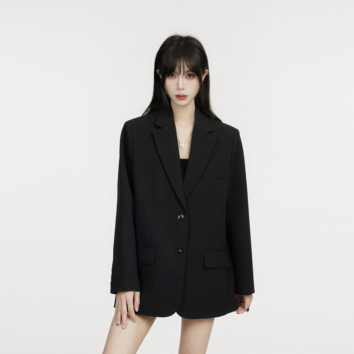 Черный пиджак женский 2025 осень новый стиль маленький темперамент дамы высокого класса чувство огромного красивого повседневного костюма