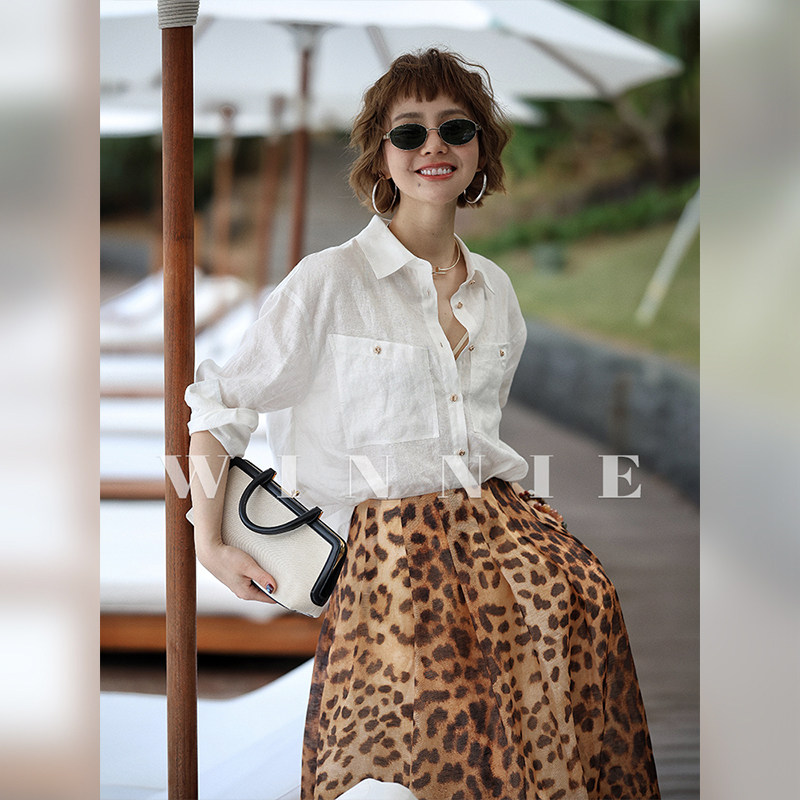 WinnieTang "Classic reshaping", 100% лен, металлическая пряжка особой формы, белая рубашка в тон для пригородных поездок