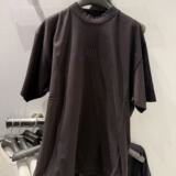 Черная футболка Balenciaga с вышивкой BB и короткими рукавами, 764235 TQVS8 2020, Маленькое королевство, 20:23