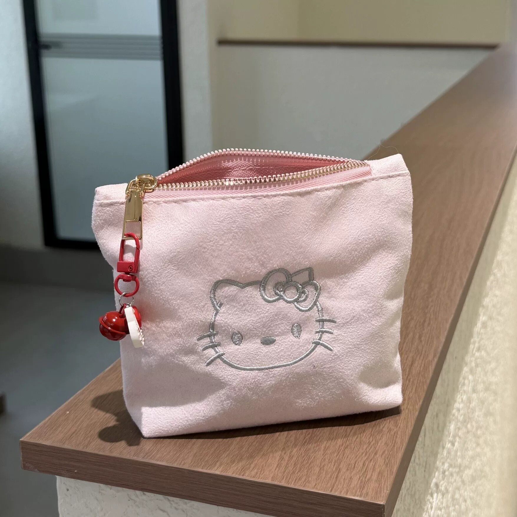 Кошелек для монет HelloKitty, замшевая косметичка, новая портативная простая переносная сумка для хранения с вышивкой большой емкости