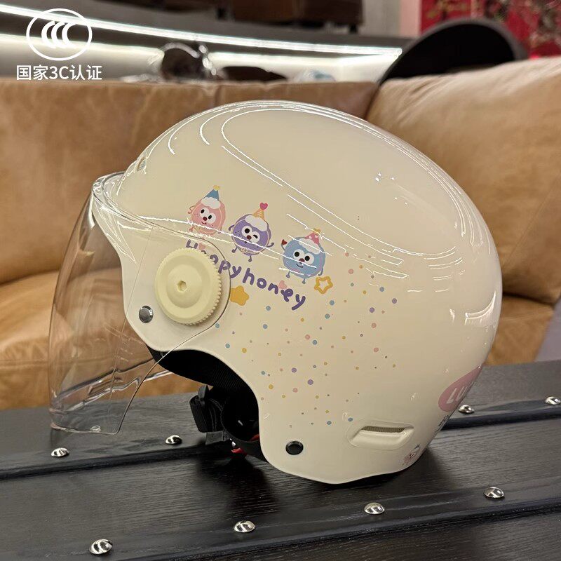 German motorcycle helmet, 3C certified, national standard electric bike helmet, women's, hair-friendly, all-season safety helmet.