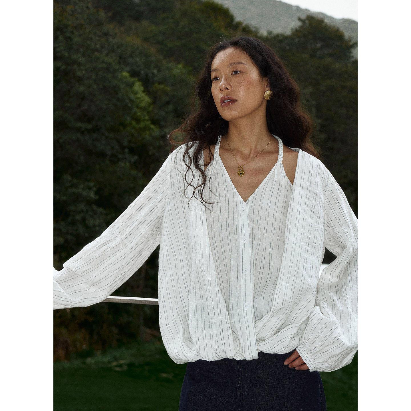 Original designer retro 100 linen striped shirt with double stripes, long sleeves, V-neck, loose fit.