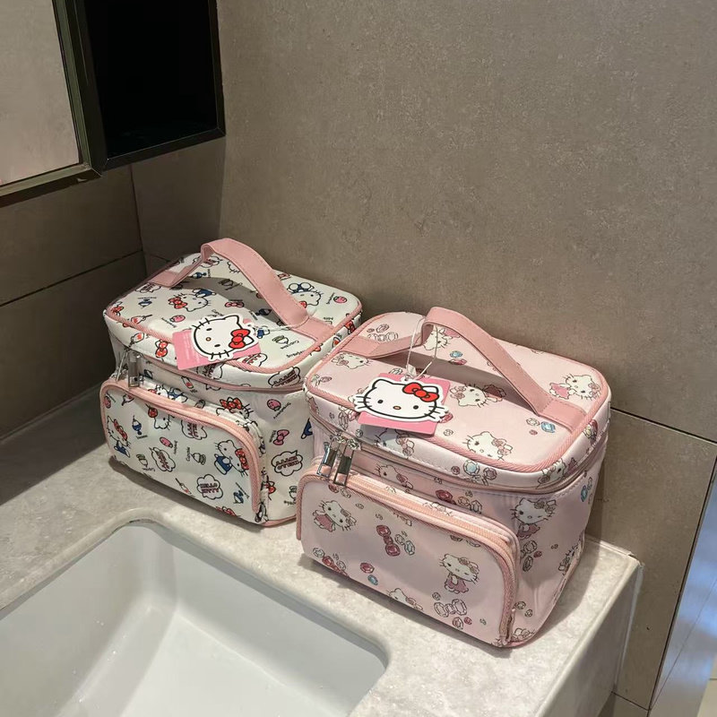 Женская косметичка Sanrio из натуральной кожи HelloKitty...