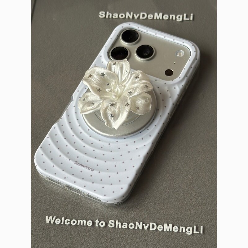 In a girl's dream, a white lily star-shelter with a white white-dip wave dot stands for an apple 17 promax cell phone shell iPhone16 is popular with a new 14-new 13-protective set.