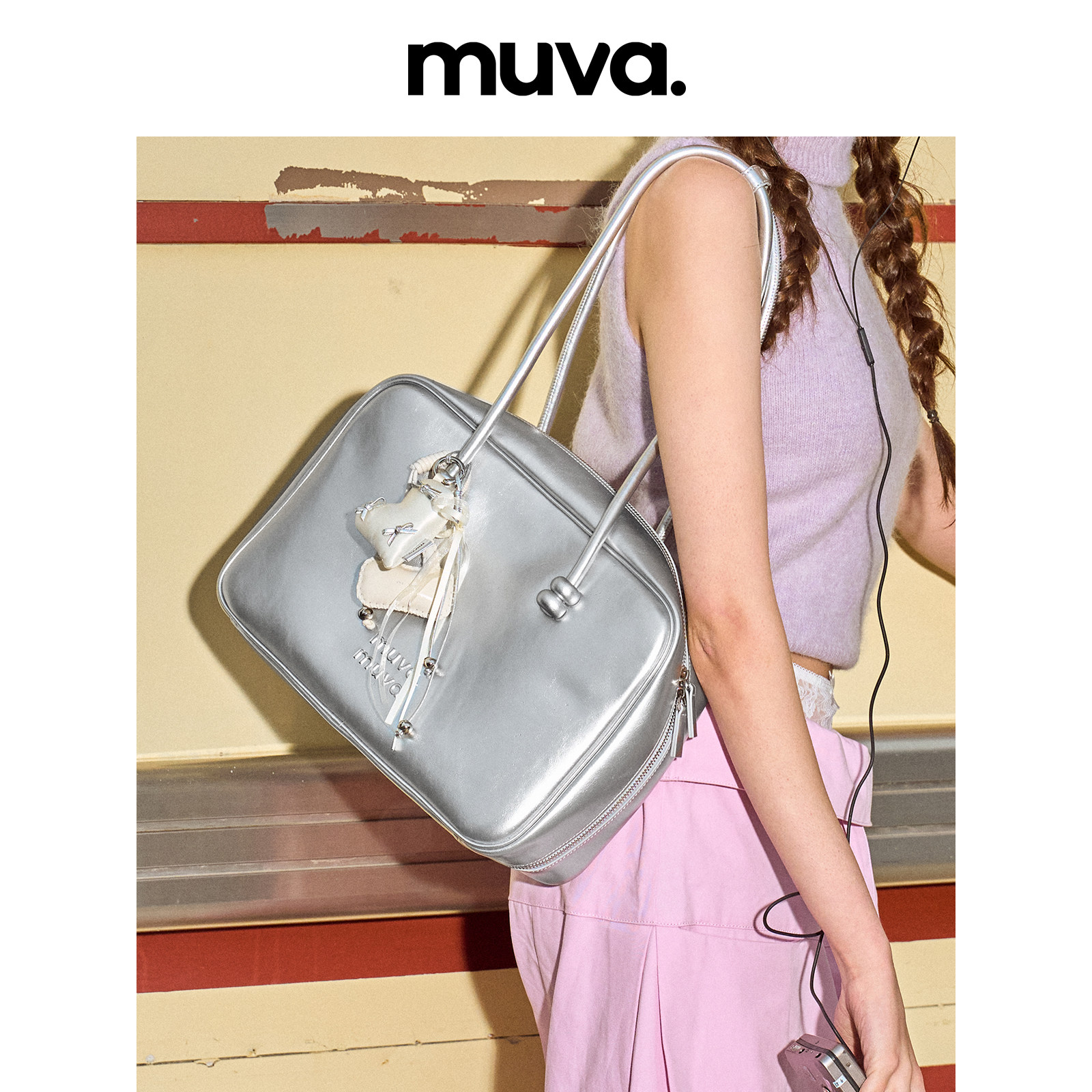 мува.Кожаная бостонская сумка большой вместимости tote bag commuter design sense простая сумка через плечо с текстурой 5.1 новый продукт