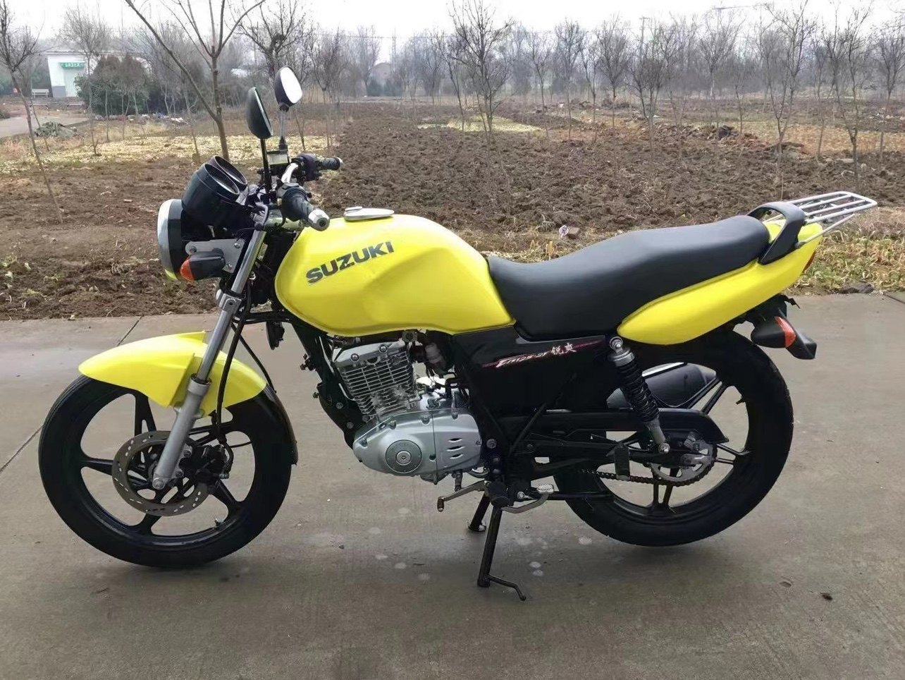 Оригинальный подержанный мужской автомобиль Suzuki Ruishuang 125cc для езды по бездорожью, спортивный автомобиль, четырехтактный мотоцикл