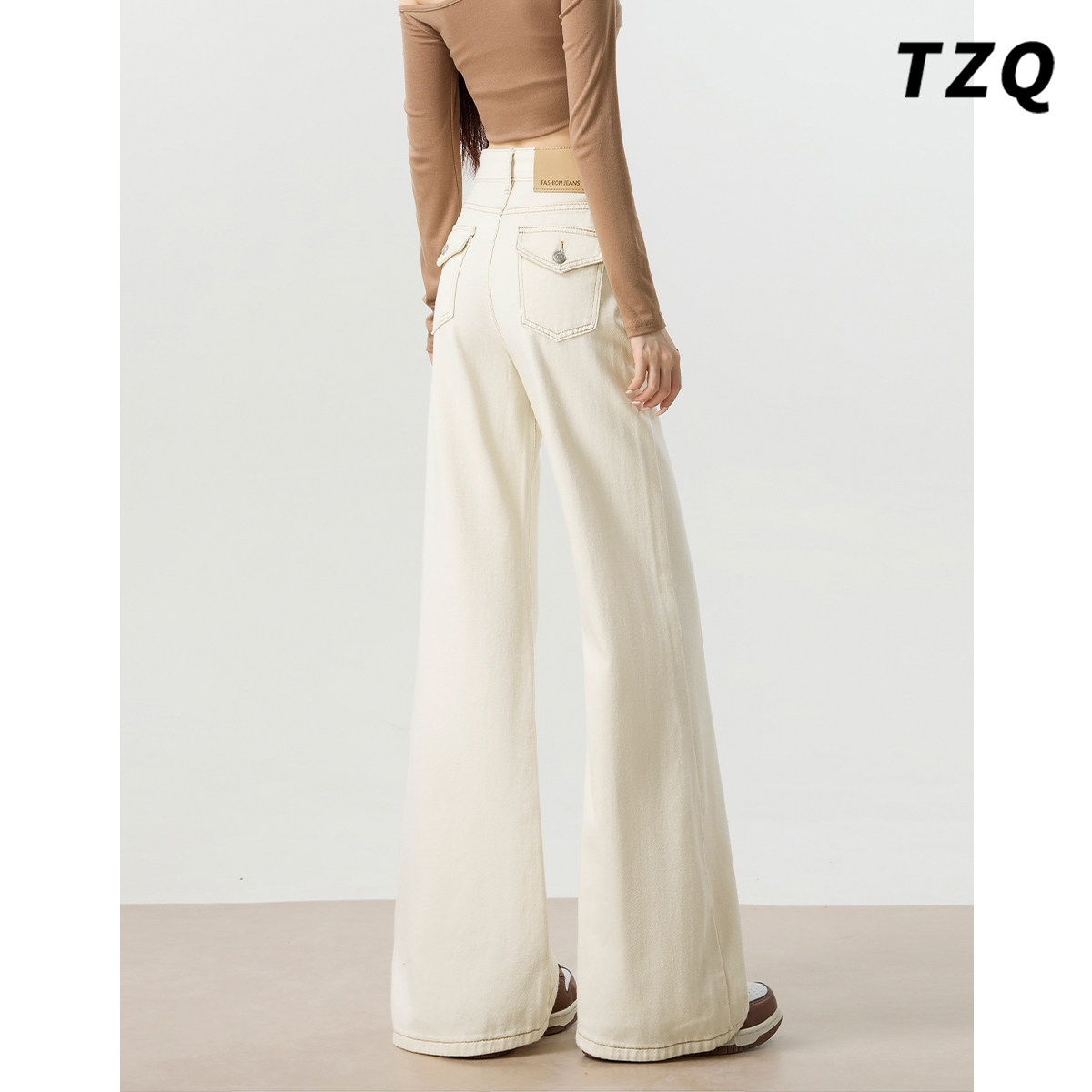 Taozhiqi off-white flared jeans for women, summer 2026 new model, high-waisted, not tight-fitting, bell-bottom pants for petite figures