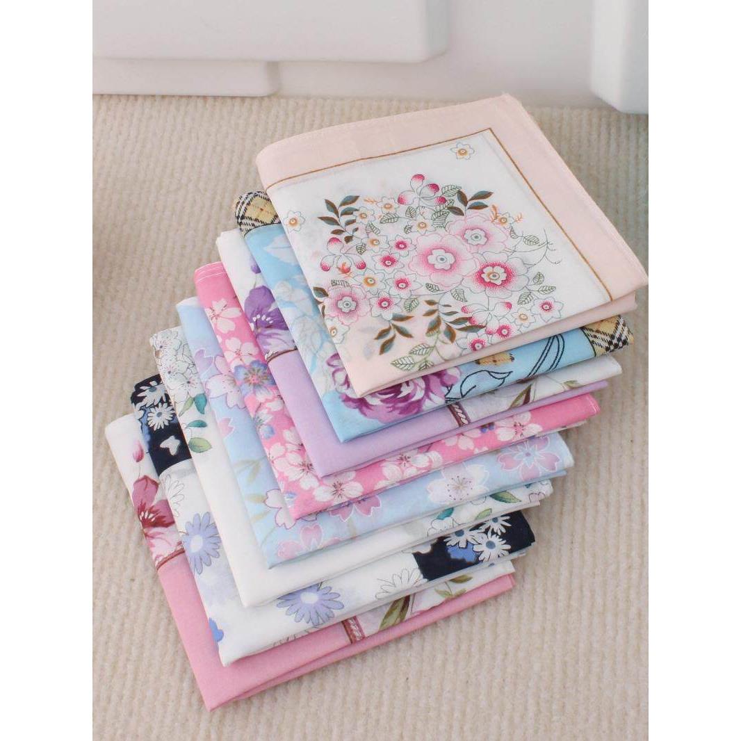 High-end printed Japanese-style handkerchief for women, perfect for wiping sweat, eyes, and drool. Retro, ultra-thin, soft, and portable.