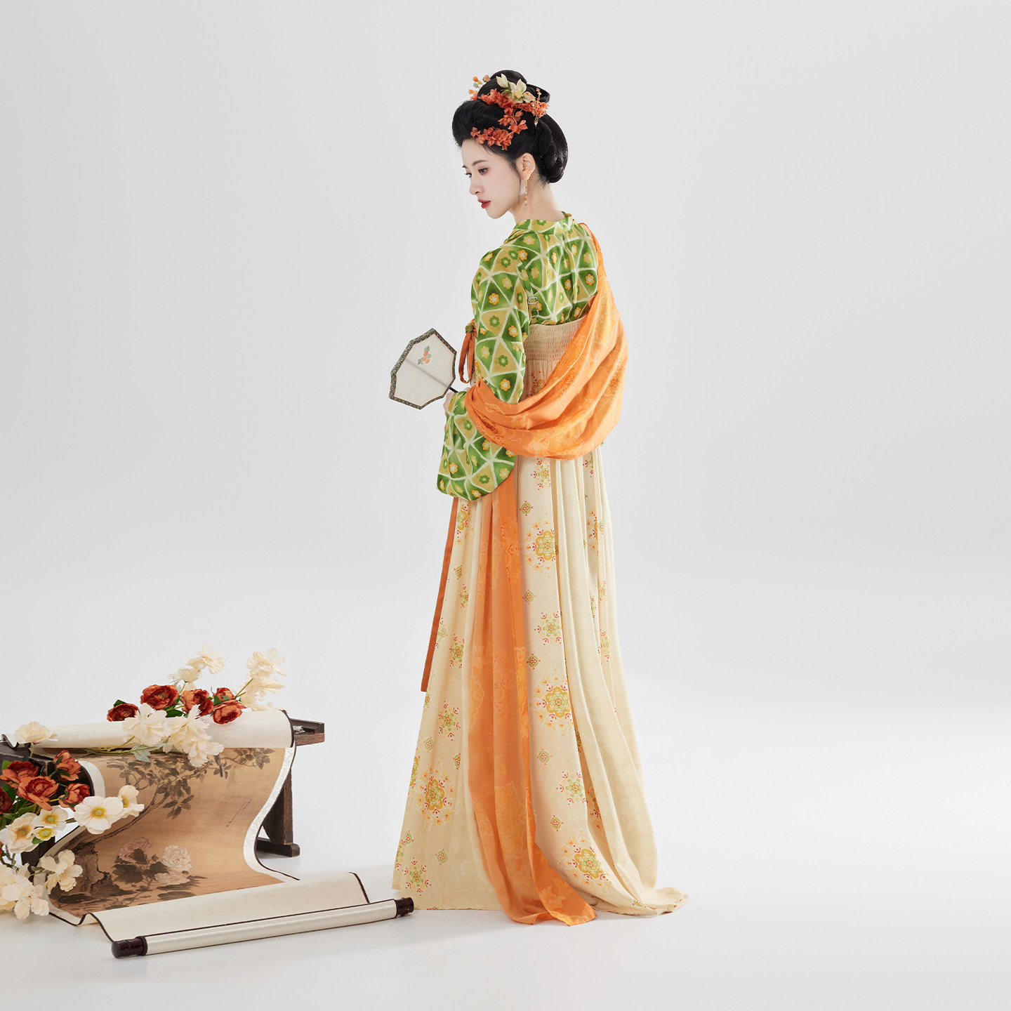 Ткацкое подразделение [Baoxiang Tangcai] Оригинальное платье Hanfu с драпированной шелковой планкой в стиле Тан, верхняя юбка с имитацией макияжа, платье на подтяжках с цветочным узором на груди