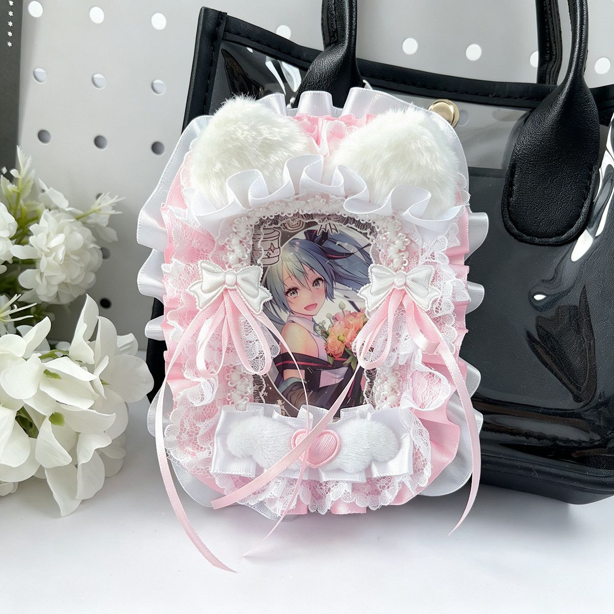 Lace Instagram-worthy card holder, high-value plush pendant, celebrity photocard organizer, instant camera and ID card protector.