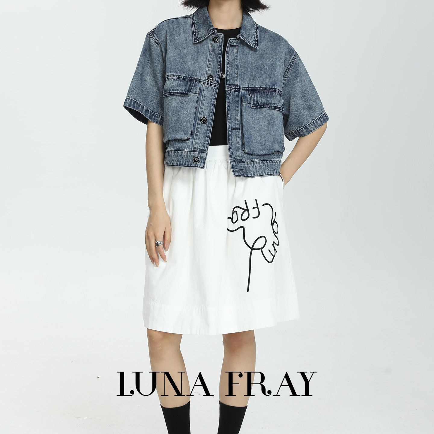Короткая юбка-трапеция трапециевидной формы длиной до колен от LUNA FRAY, белая плиссированная юбка длиной до колен в повседневном стиле с вышивкой