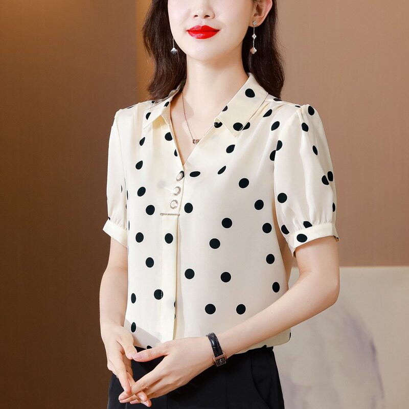 Polka dot chiffon blouse for women, summer style, thin and elegant, new 2026 design, sophisticated and youthful, perfect for middle-aged mothers.