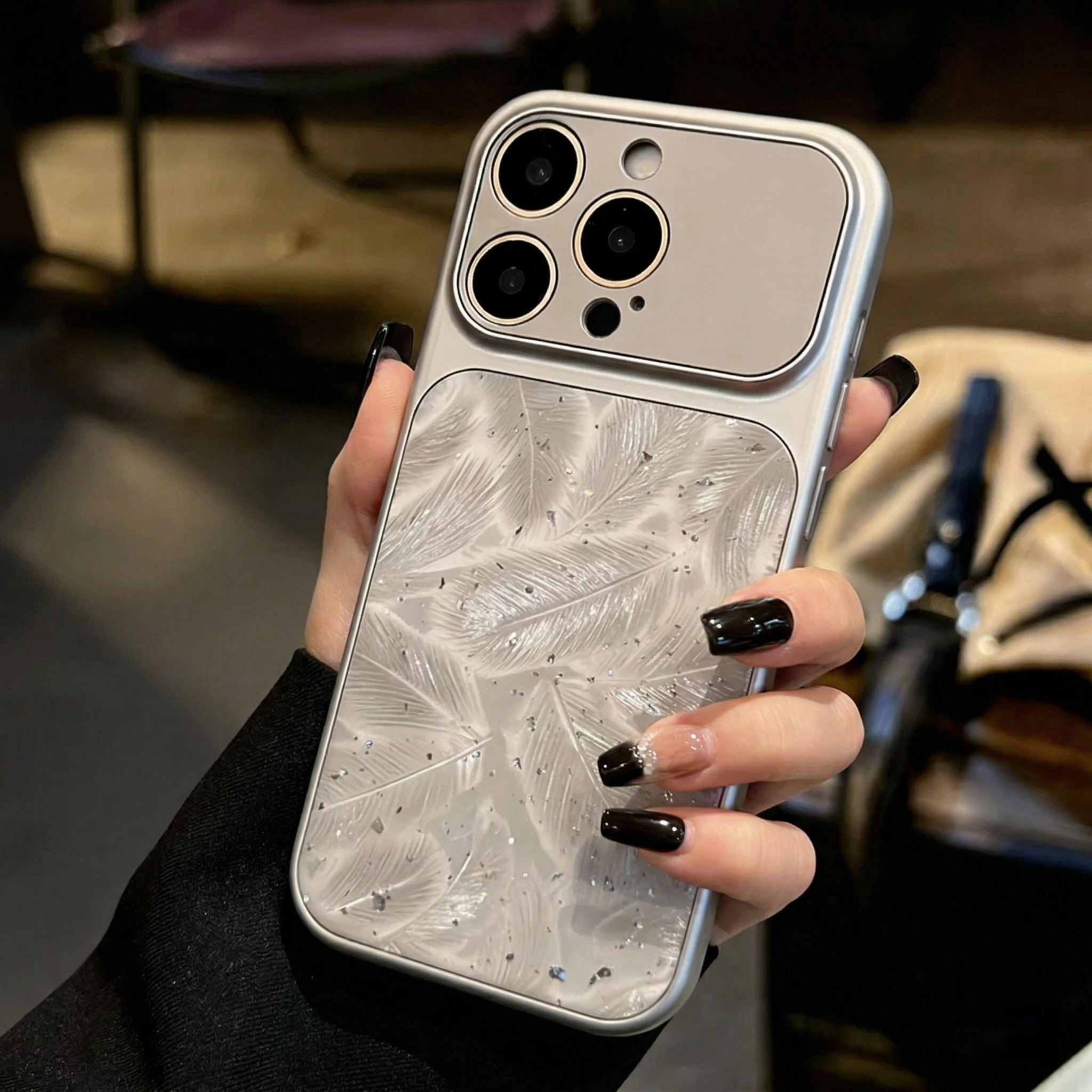 大视窗高级感电镀闪粉羽毛适用苹果17promax手机壳iphone17新款16pro保护套14女款13全包防摔15超好看16小众