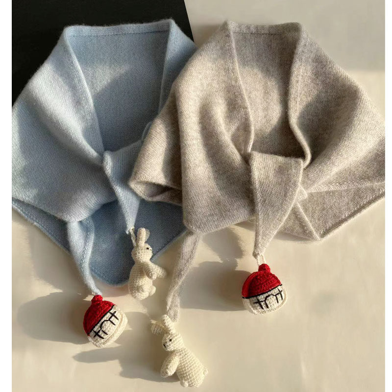 100% pure cashmere triangular scarf, parent-child style, with pendant, warm, versatile, thick.