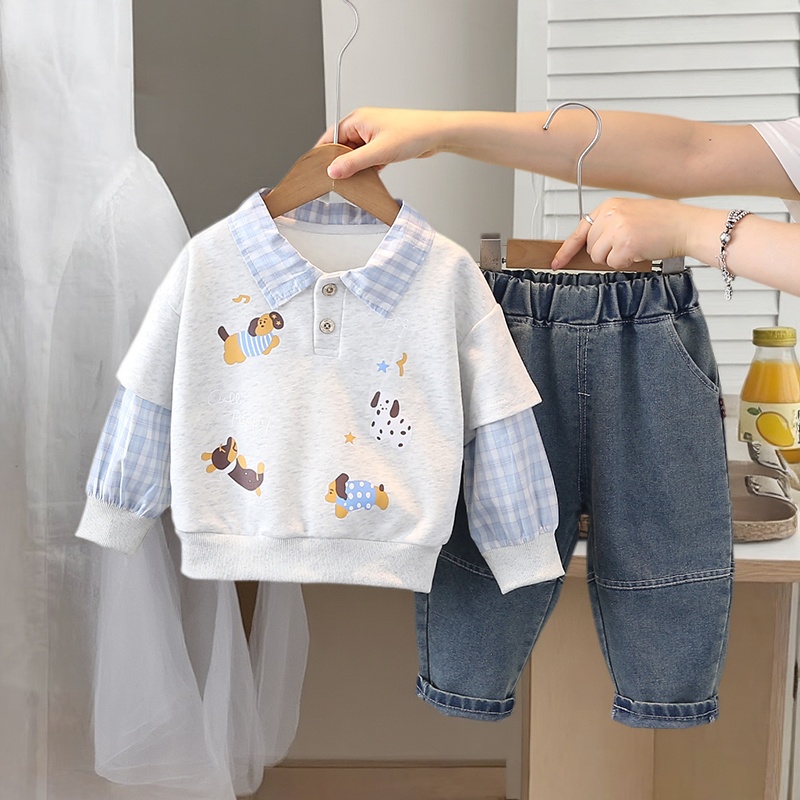 Весенне-осенние костюмы для мальчиков, новинка 2025 года, осенний свитер для малышей, рубашка-поло в западном стиле из двух предметов, детские джинсы