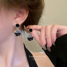 Alloy cold wind female niche geometric black earrings