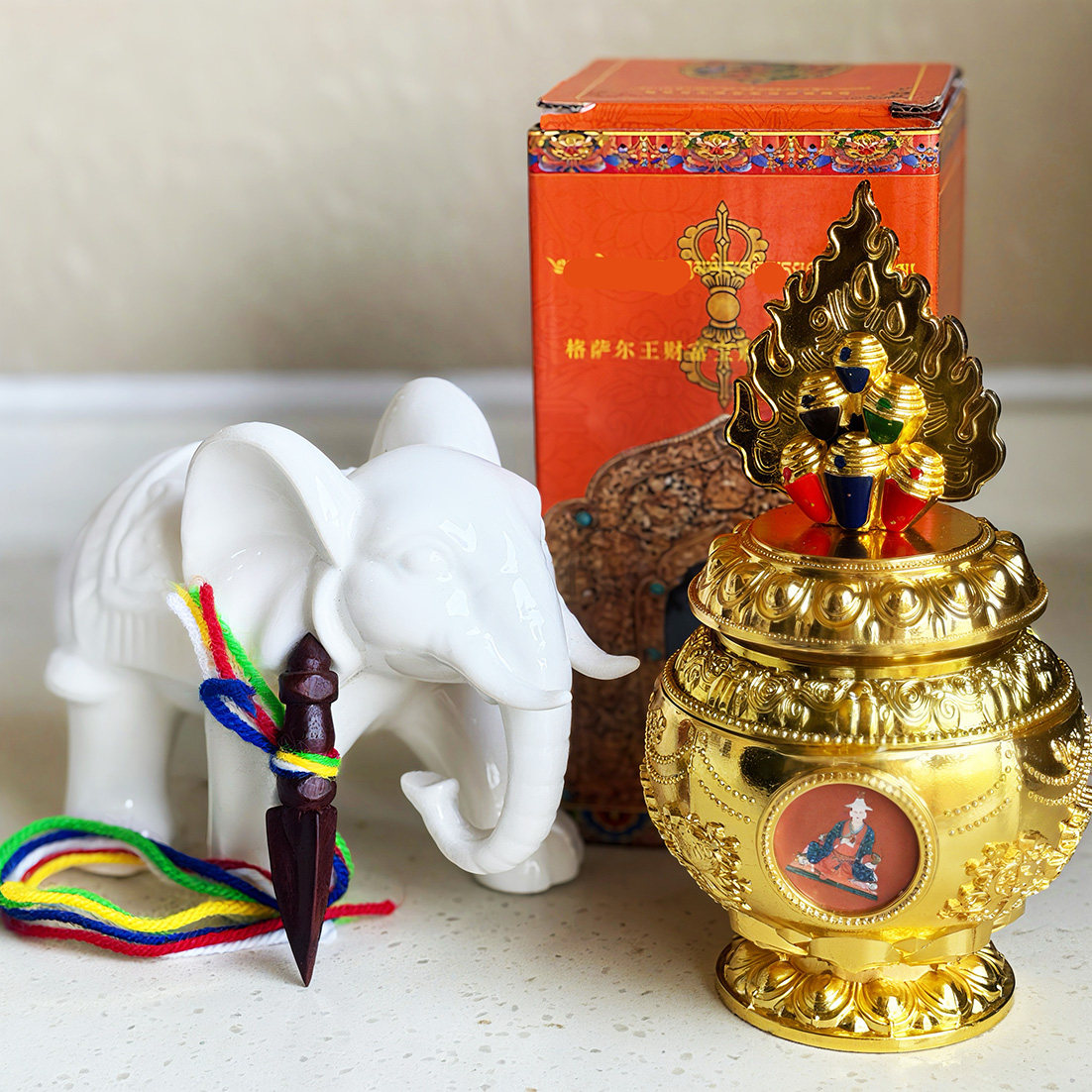 Recommend two kinds of vases of West Jones