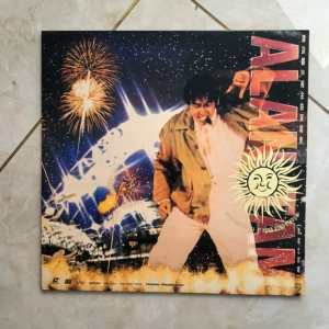 Tan Yonglin 94 Golden Song Concert LD Альбом Lama Audiovisual Edition Edition Пластина 9 -й слой новый или больше